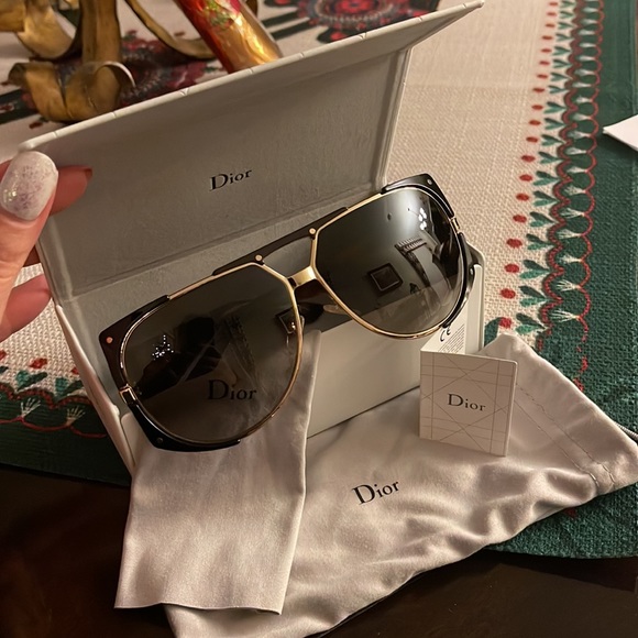 ♥️❤️♥️Christian Dior Enigmatic Sunglasses♥️❤️♥️ - Picture 2 of 7